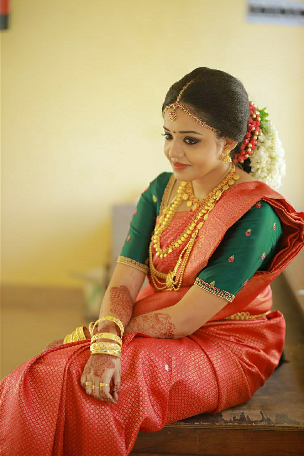 Sandra's beauty parlour pothenkode