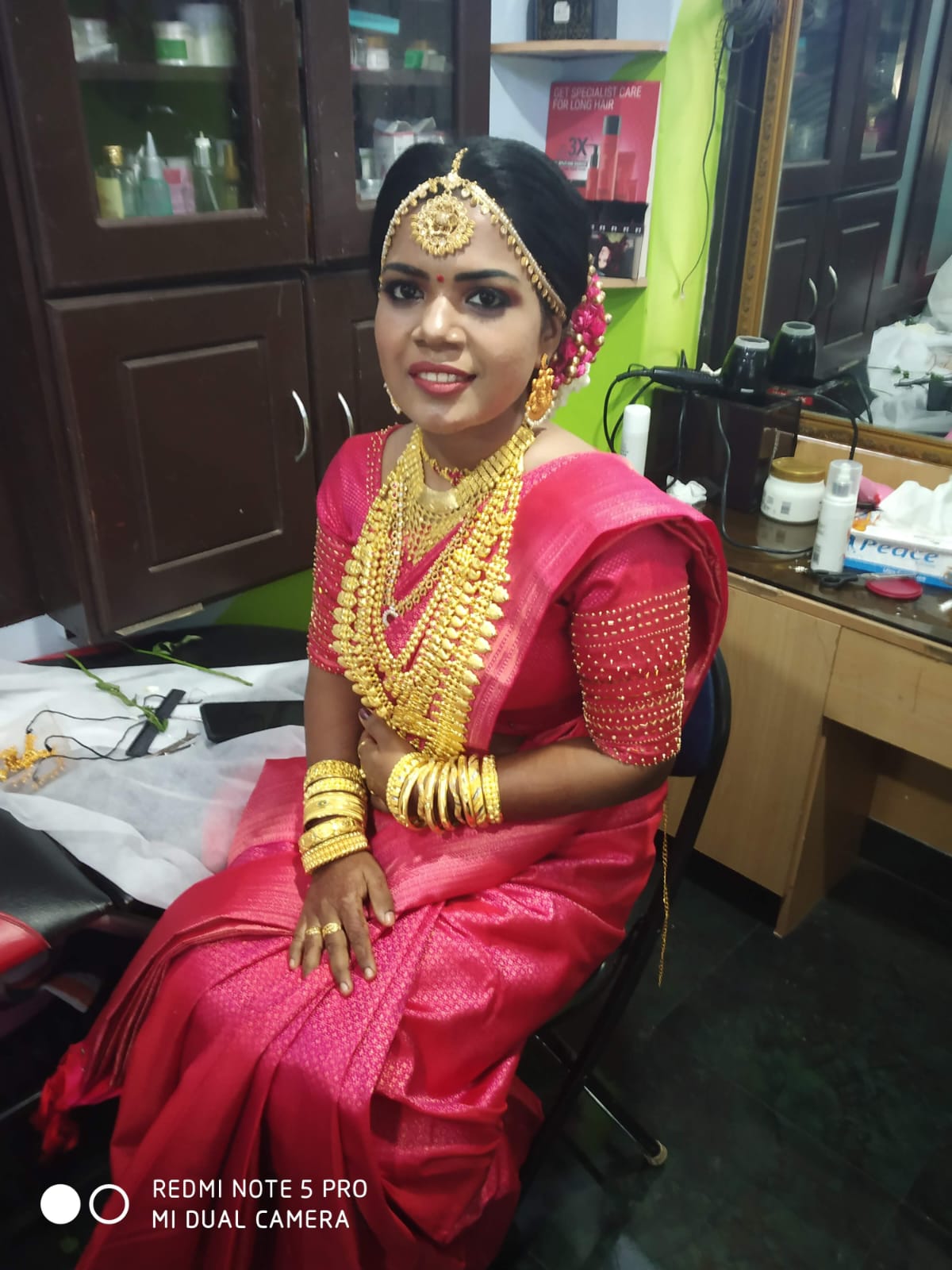 Sandra's beauty parlour pothenkode